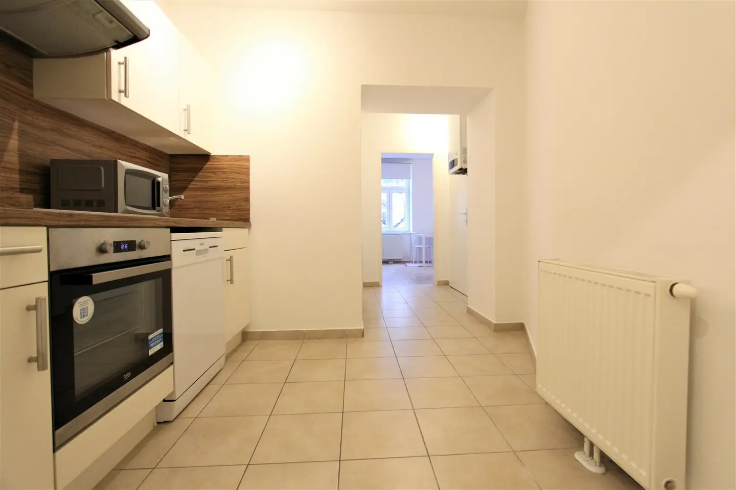 Short-term rental Sunny 1-room apartment in prime location