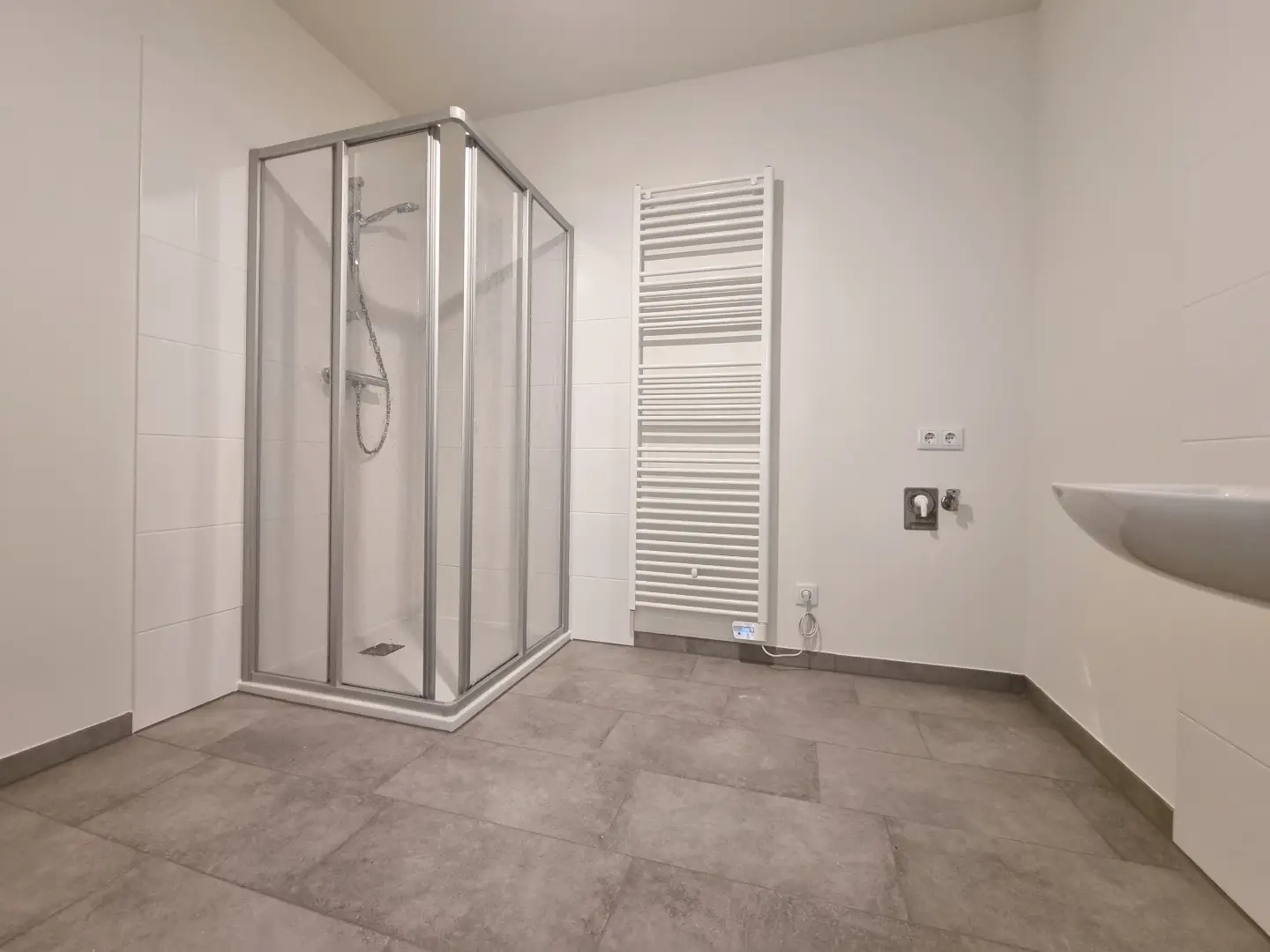 Nachhaltige lichtdurchflutete Wohnung mit Balkon und Lift