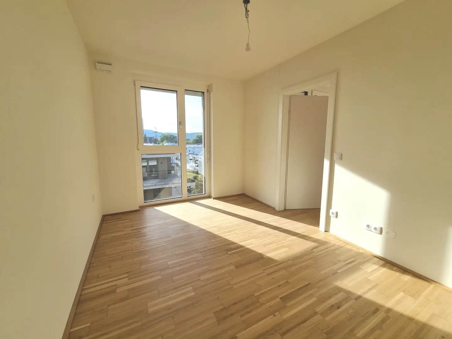 Lichtdurchflutete Wohnung mit Balkon und nachhaltiger Technik