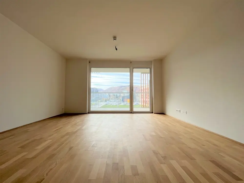 Bright apartment with balcony in SmartCity Mitte