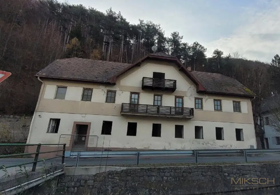 Sanierungsbedürftiges Haus I in 8 Wohneinheiten möglich I mit 444m²