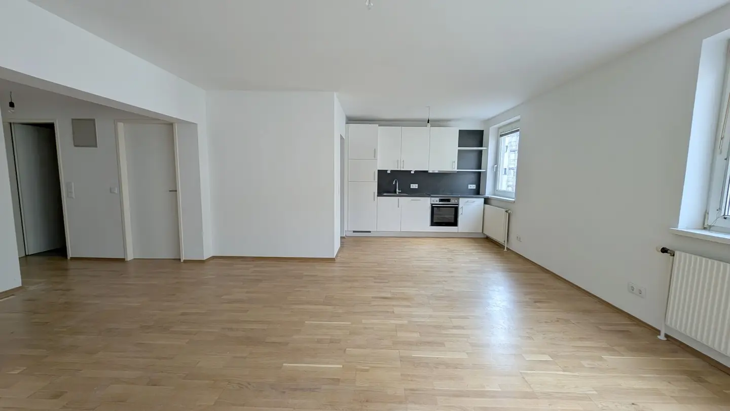 Helle Wohnung in ruhiger Seitengasse mit Lift