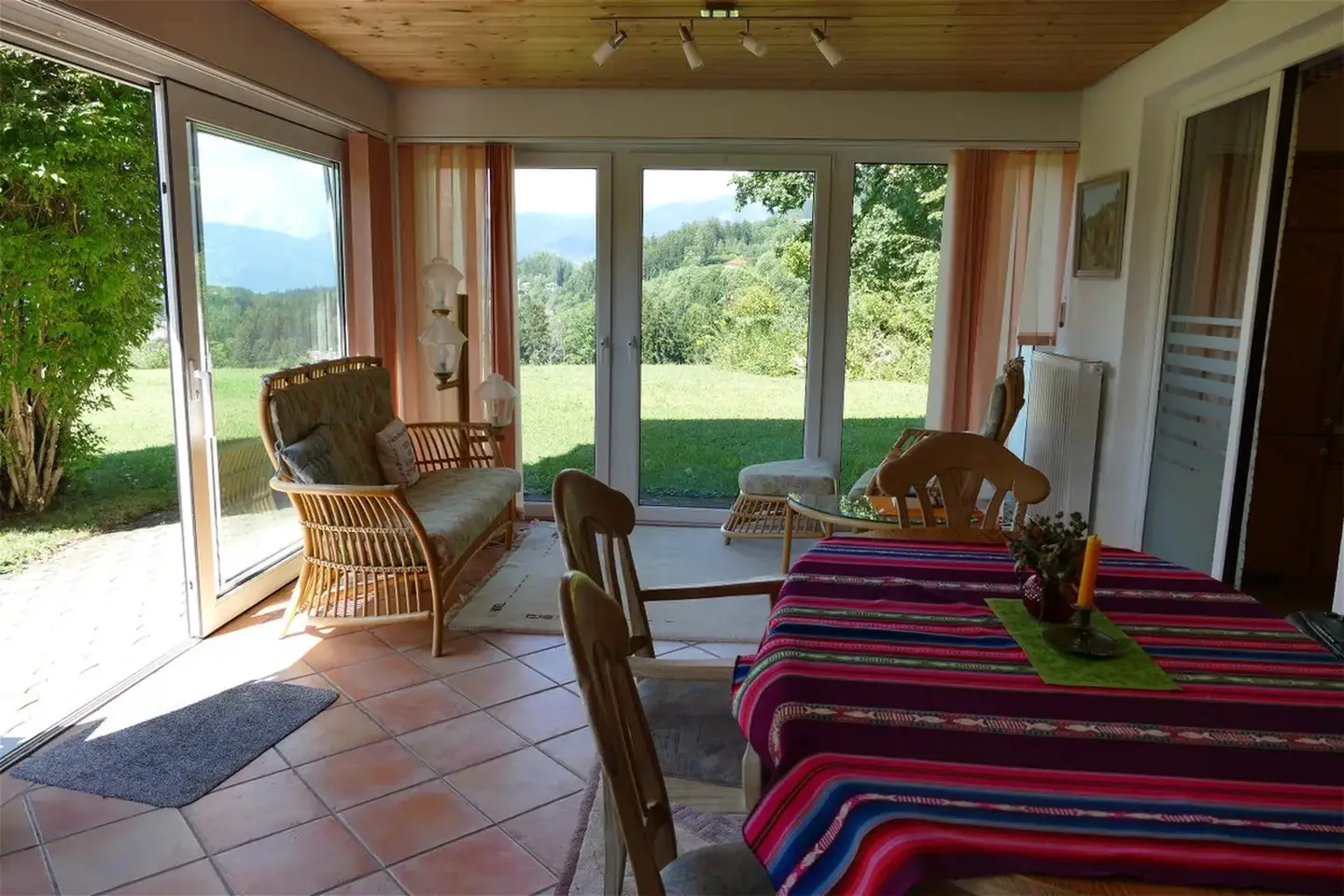 Spacious family apartment with lake and alpine views and large garden