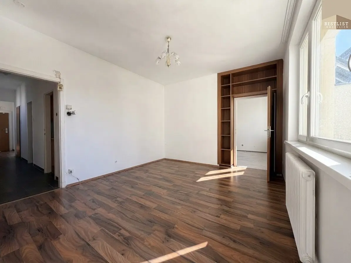 3 Zimmer Wohnung Nähe Josefsplatz - sehr hell im 3. Liftstock mit Blick auf den Schwechatfluss