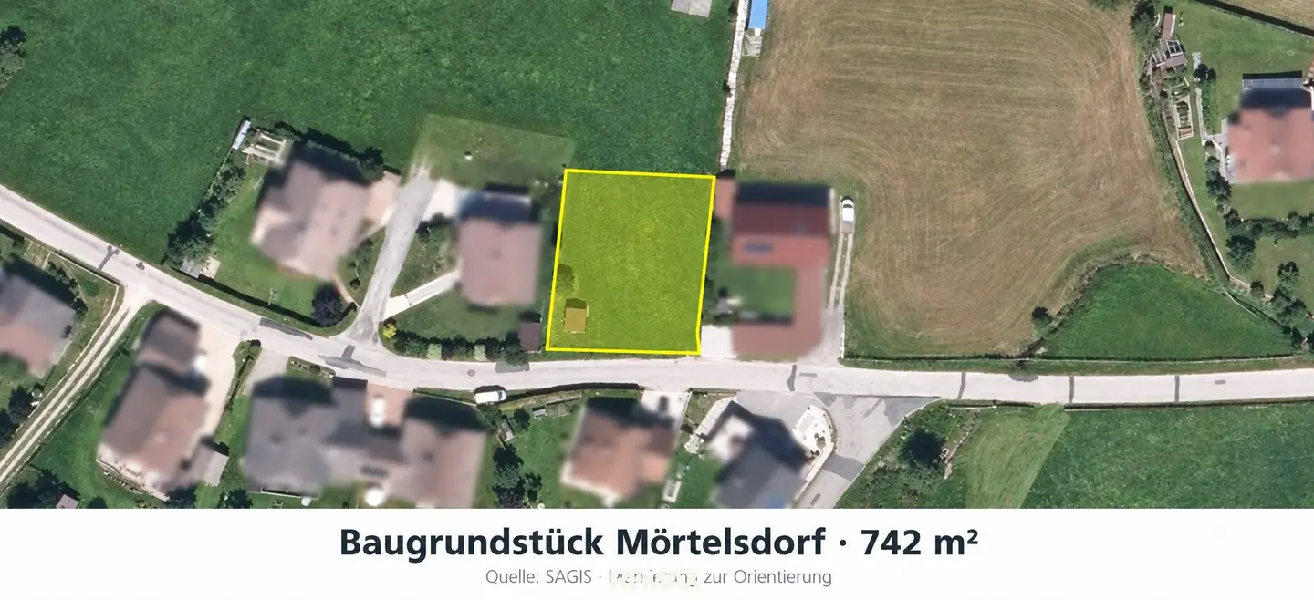 Sonniges Baugrundstück mit Bergpanorama in Mörtelsdorf