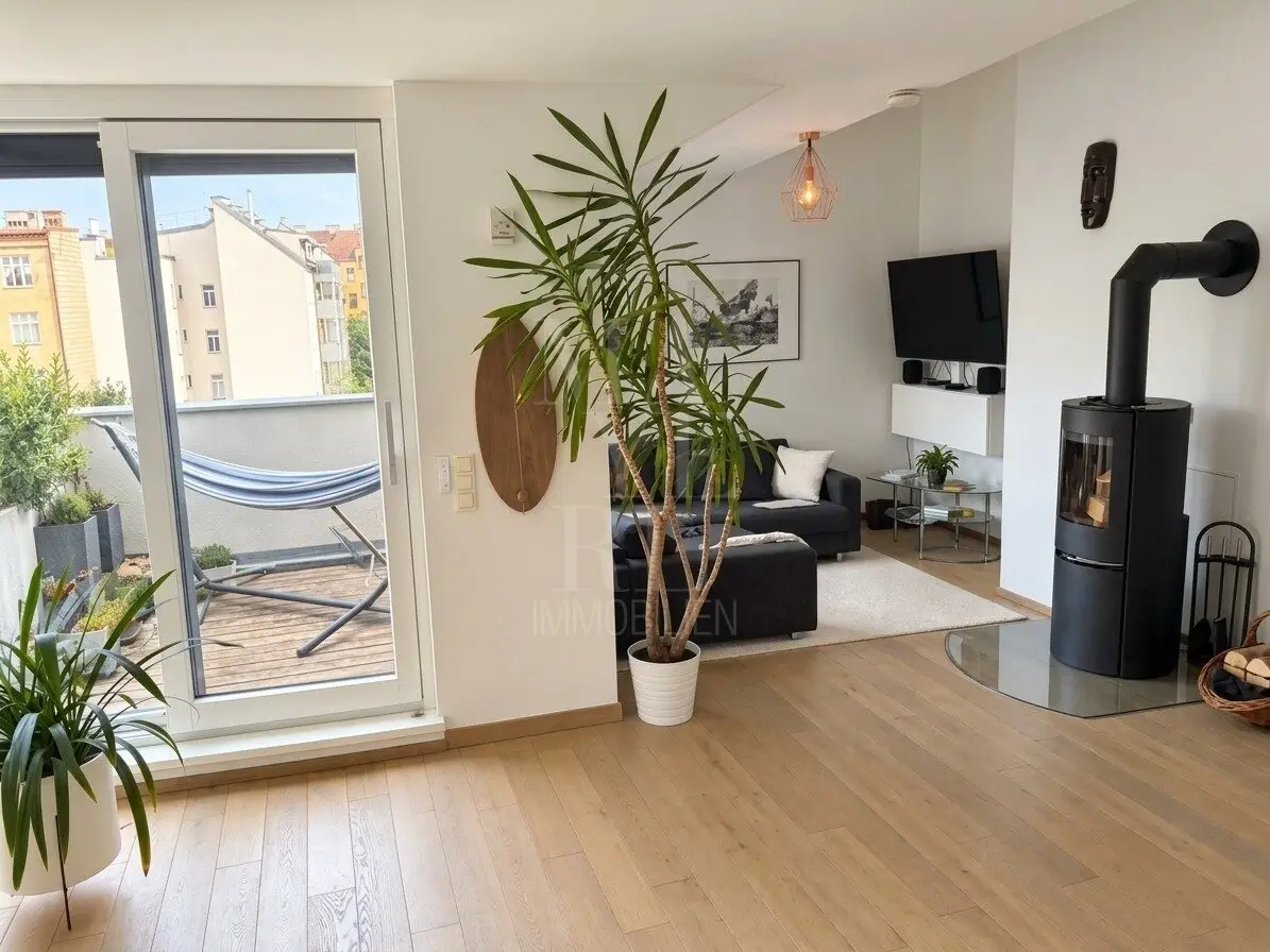 Dreamful attic maisonette with 2 terraces