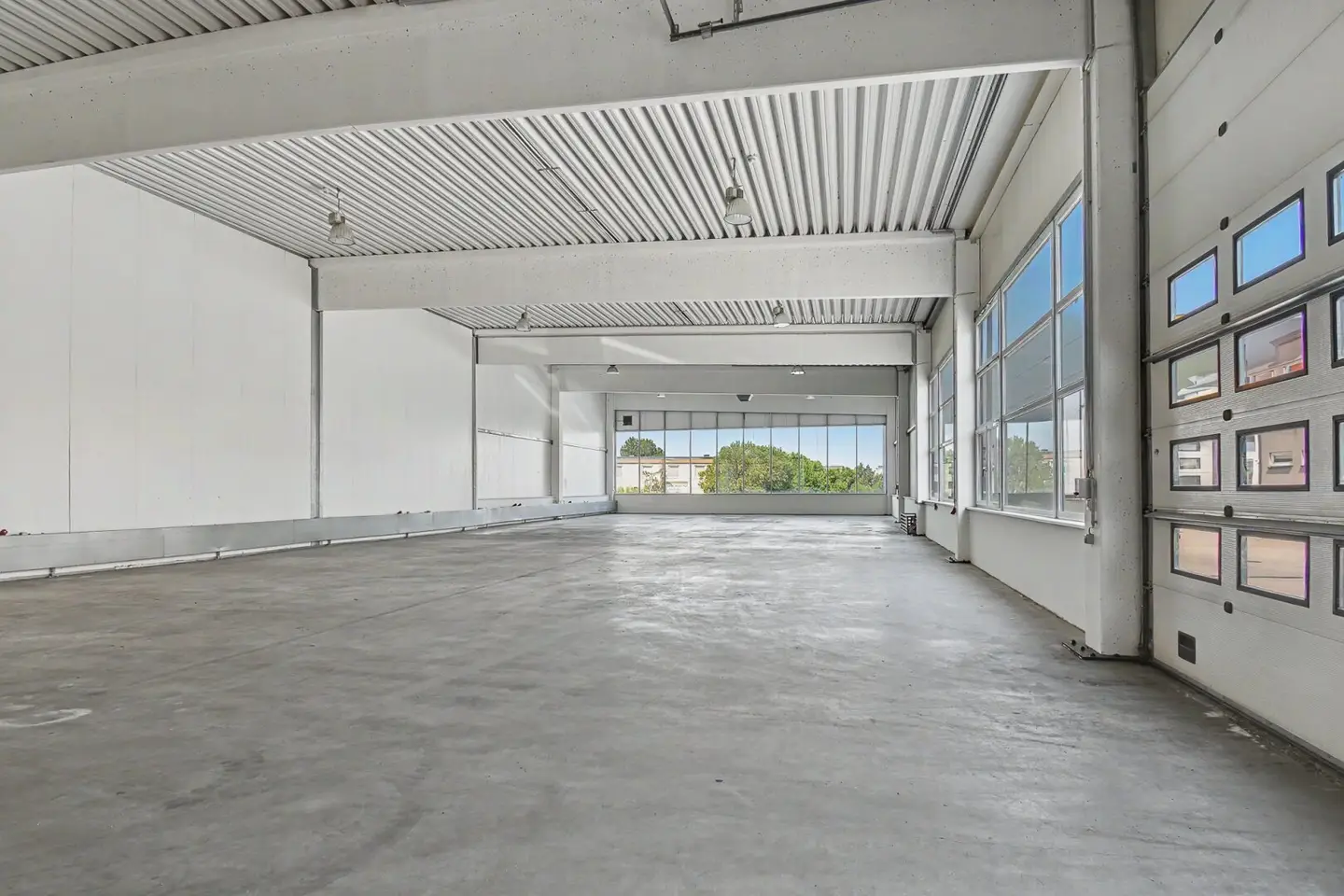 Versatile commercial spaces in Seyring