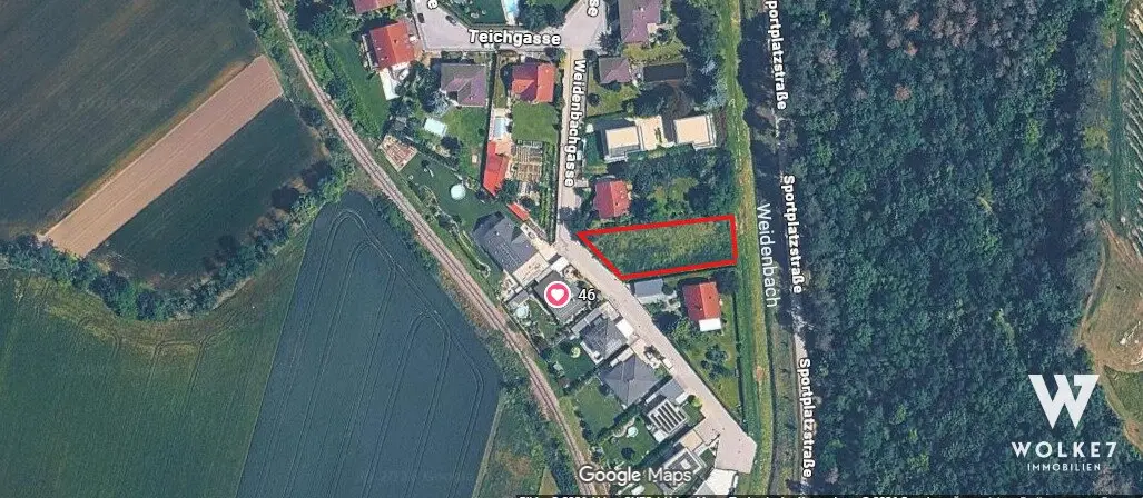 1.102 m² building plot in absolute quiet location - near spa resort Bad Pirawarth - without trees - adjoining the pine forest