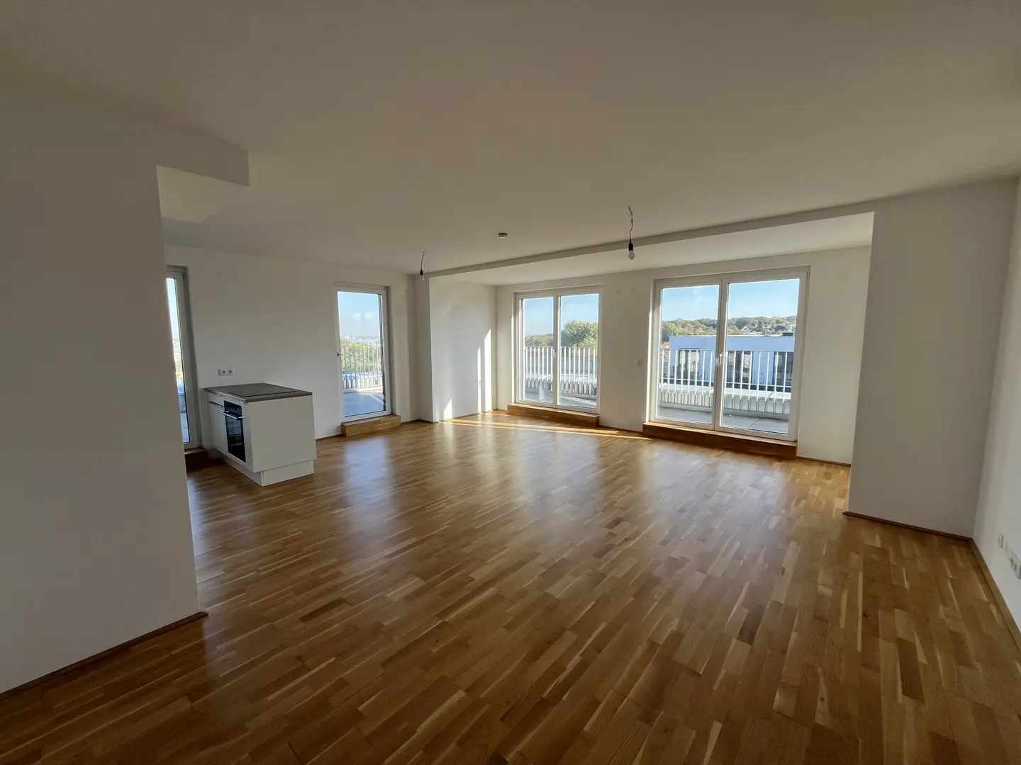 Dachgeschosswohnung with distant view and large west facing terrace