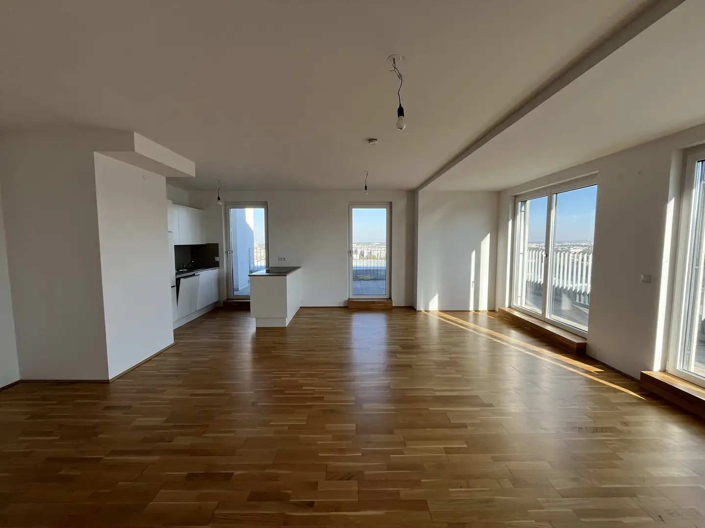 Dachgeschosswohnung with distant view and large west facing terrace