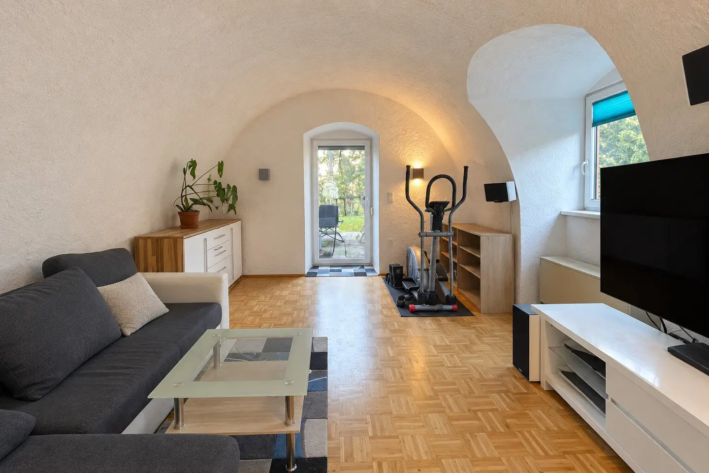 Living with special charm – Vaulted living room and terrace near Mondsee