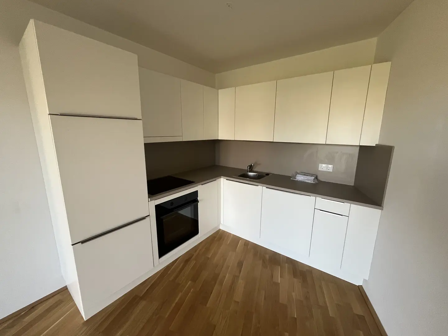Wohnung mit balcony and open kitchen