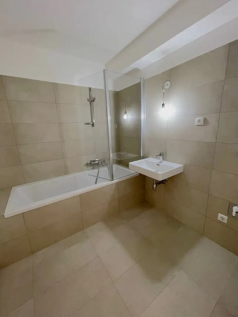 Charming 2-room apartment with balcony 4.05 m² in 1220 Vienna – 48.18 m² + Near U2-Station Seestadt +