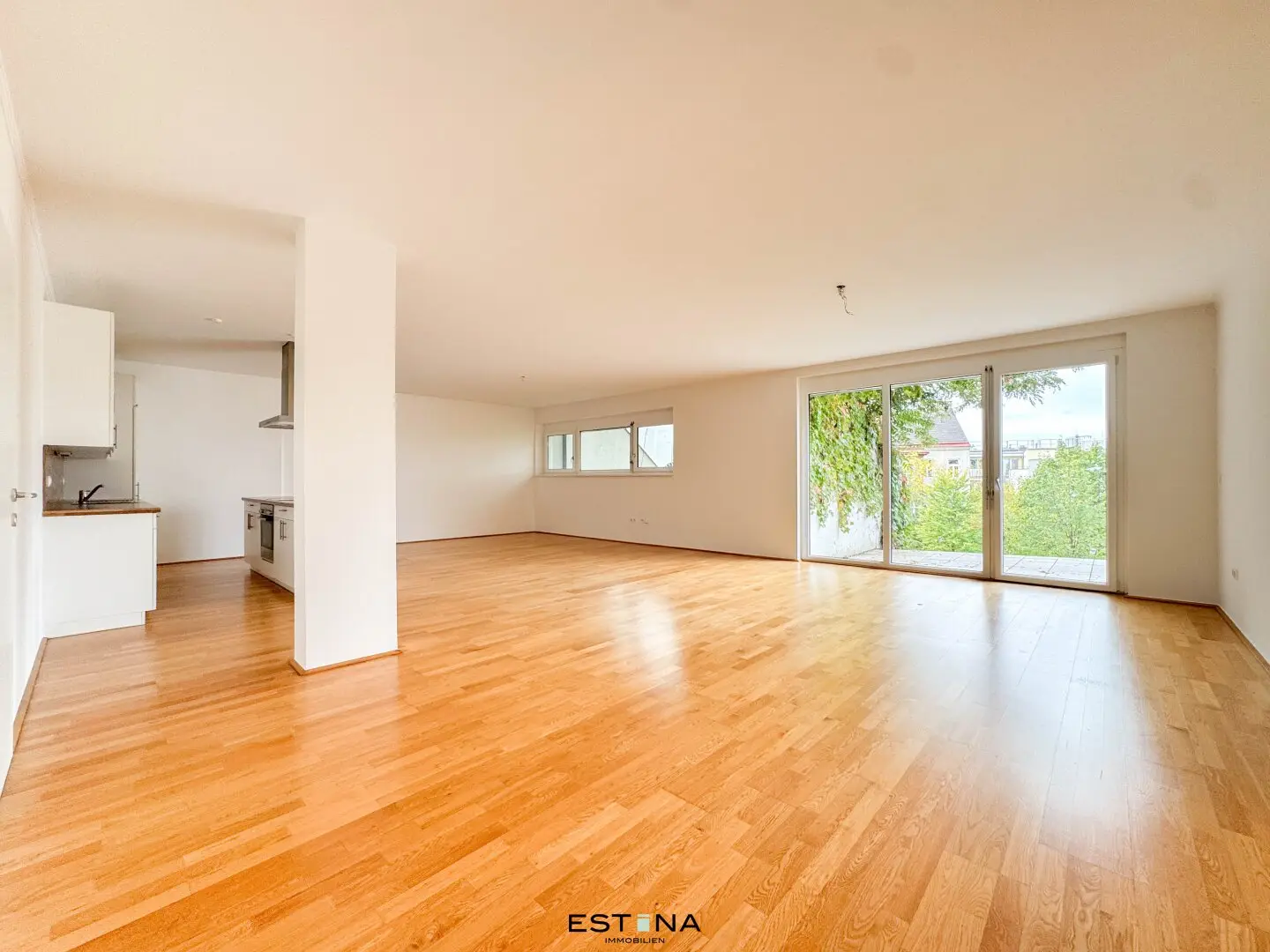 Exclusive residential dream with spacious sun terrace in sought-after location in Vienna Währing