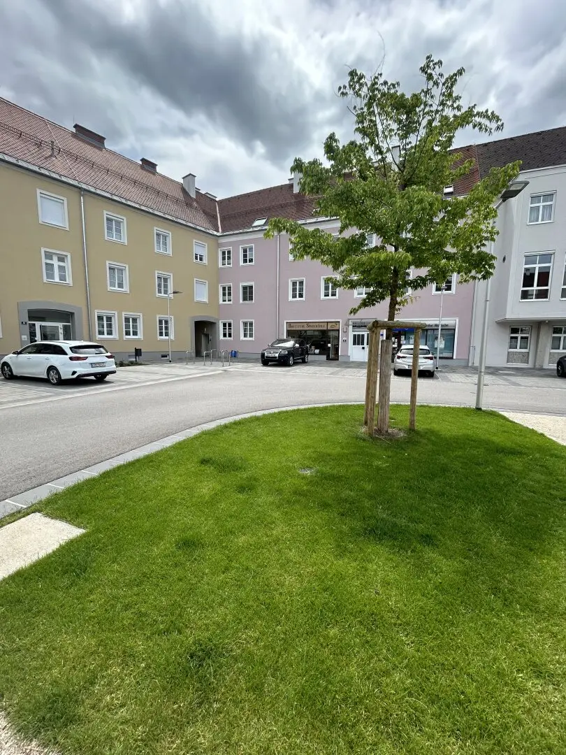 Ihre Geschäftsfläche mitten am Rathausplatz in Attnang!