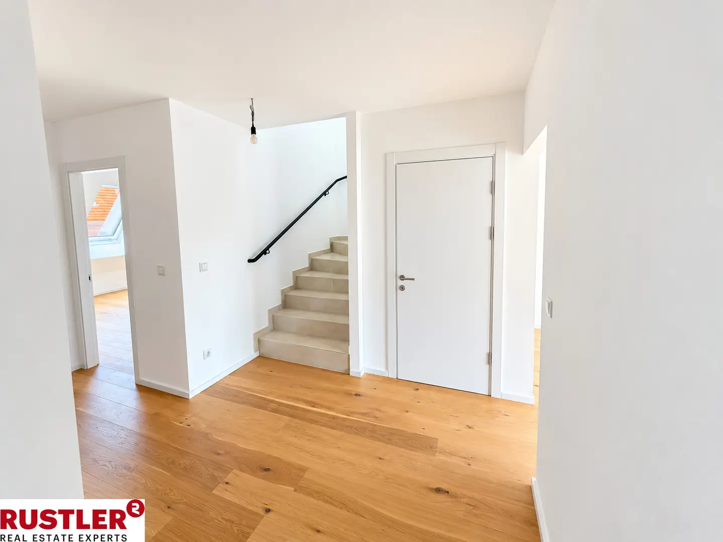 Quiet apartment with private outdoor space near the Prater