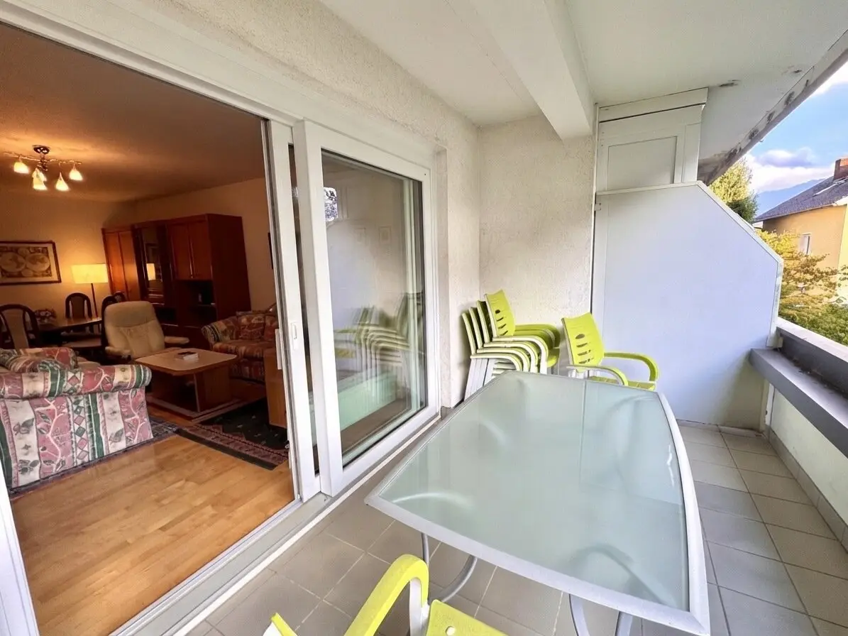 Sonnige Wohnung mit großzügigem Balkon und TG-Platz