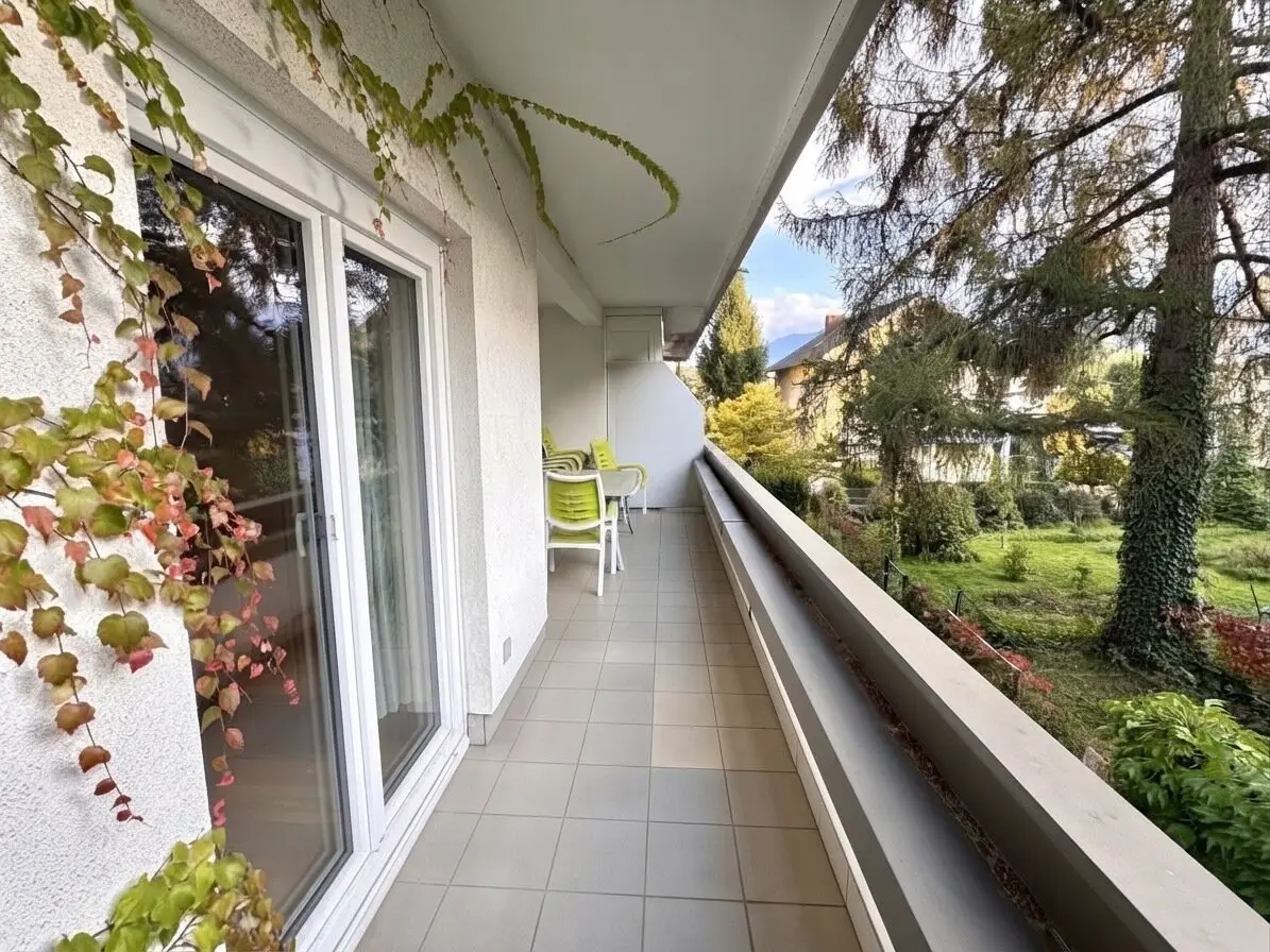 Sonnige Wohnung mit großzügigem Balkon und TG-Platz