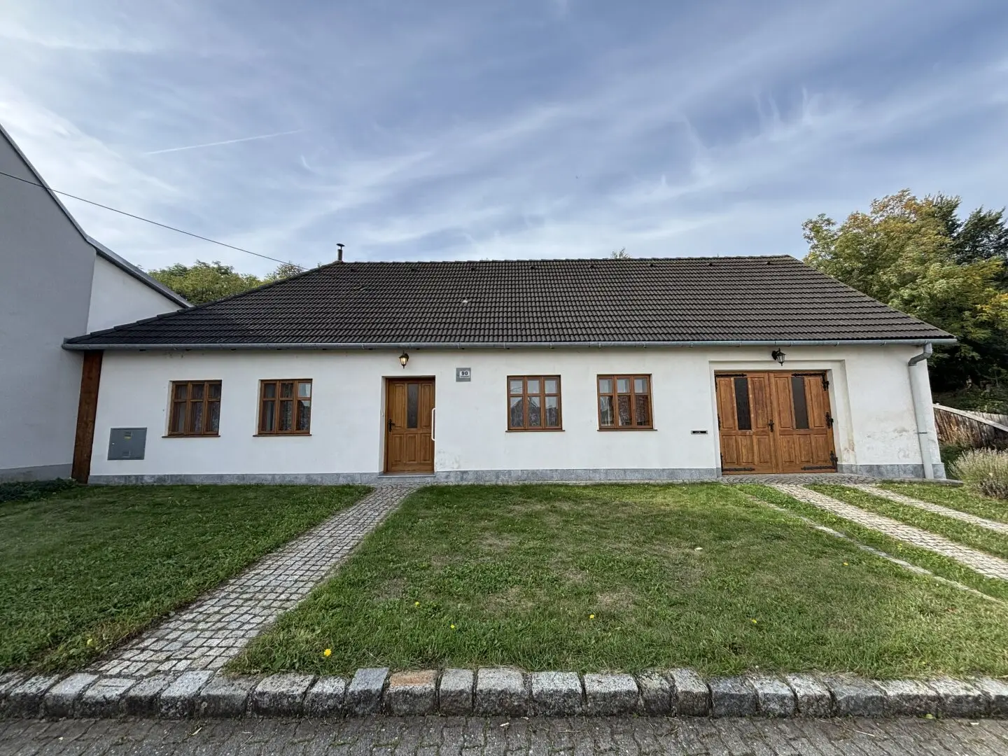 Entzückendes Bauernhaus mit 1.301 m² Eigengrund, Presshaus &amp; idyllischem Innenhof