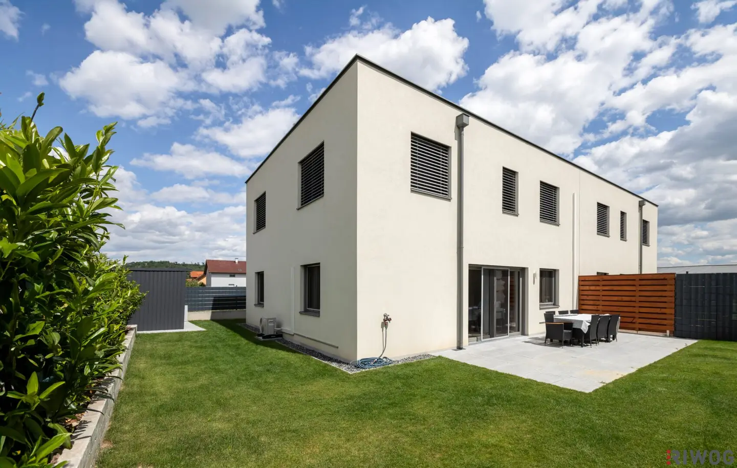 DOPPELHAUS mit TOP-AUSSTATTUNG, 5-Zimmer, fast Neuwertig