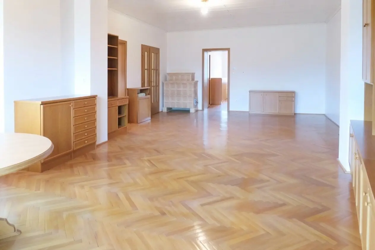 Living with Comfort and Quality of Life in a Central Location with Balcony