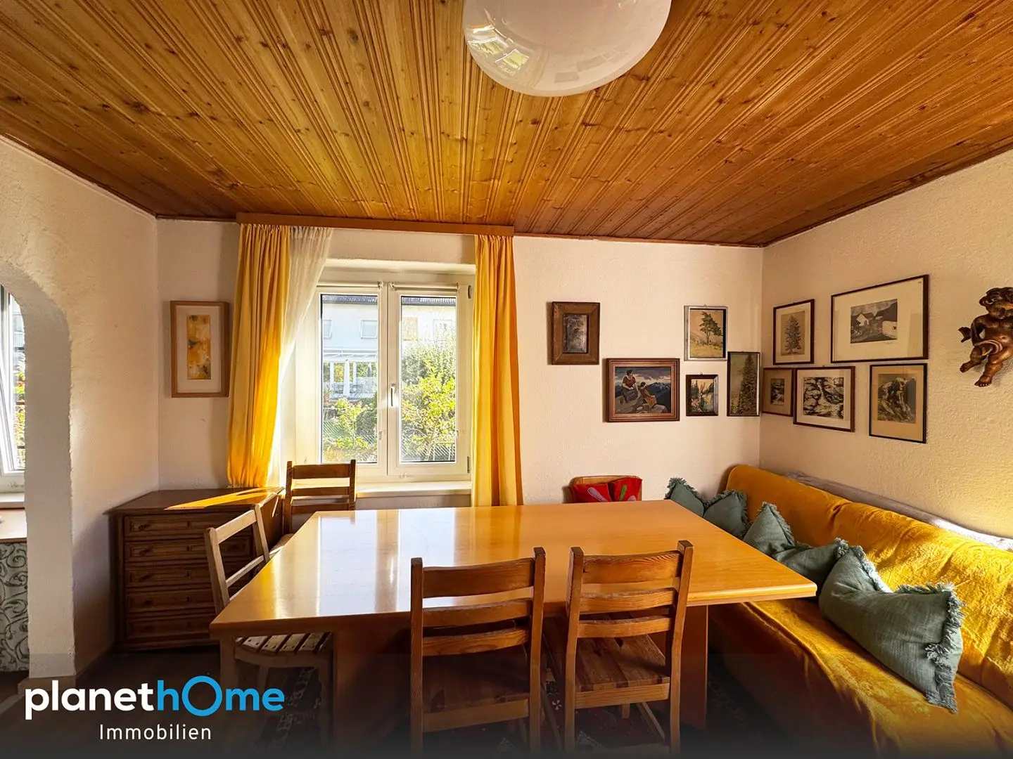 Sonniger Privatgarten und Entwicklungspotenzial Wohnung