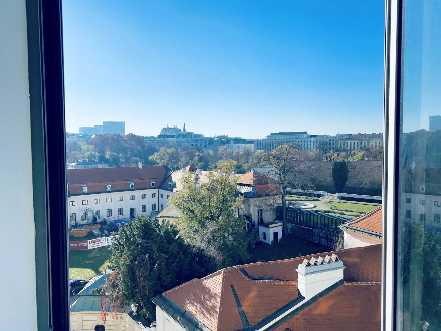 Top Office by Belvedere Palace