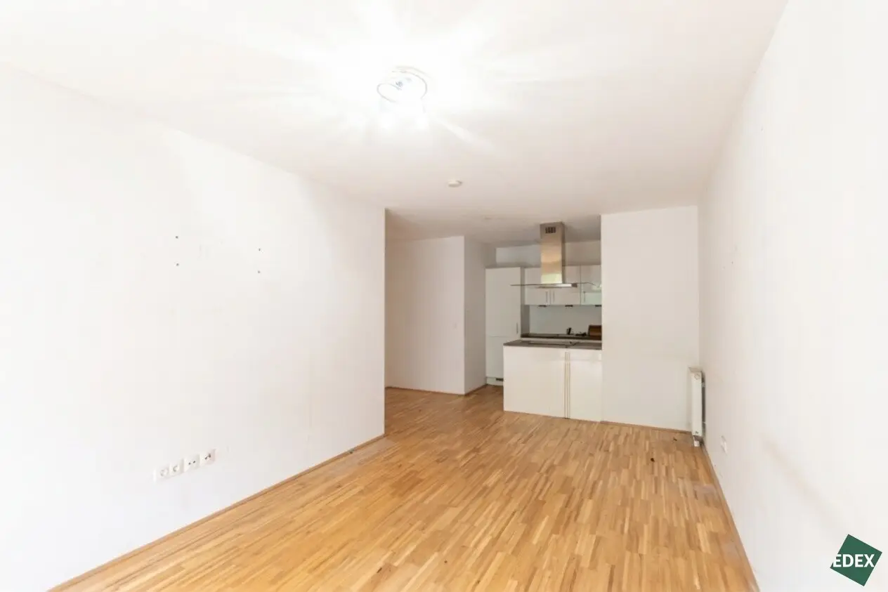 2-Zimmer-Wohnung mit Balkon und Abstellraum im 3. Liftstock – Straßenbahnnähe