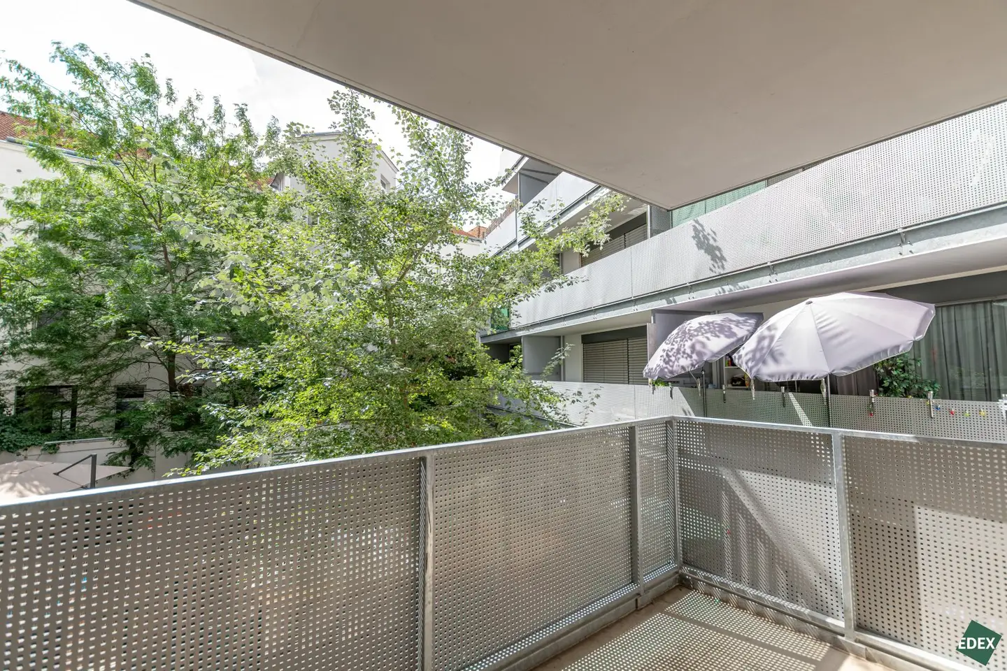 Charming 2-room apartment with balcony and storage room on the 3rd floor with lift – close to tram