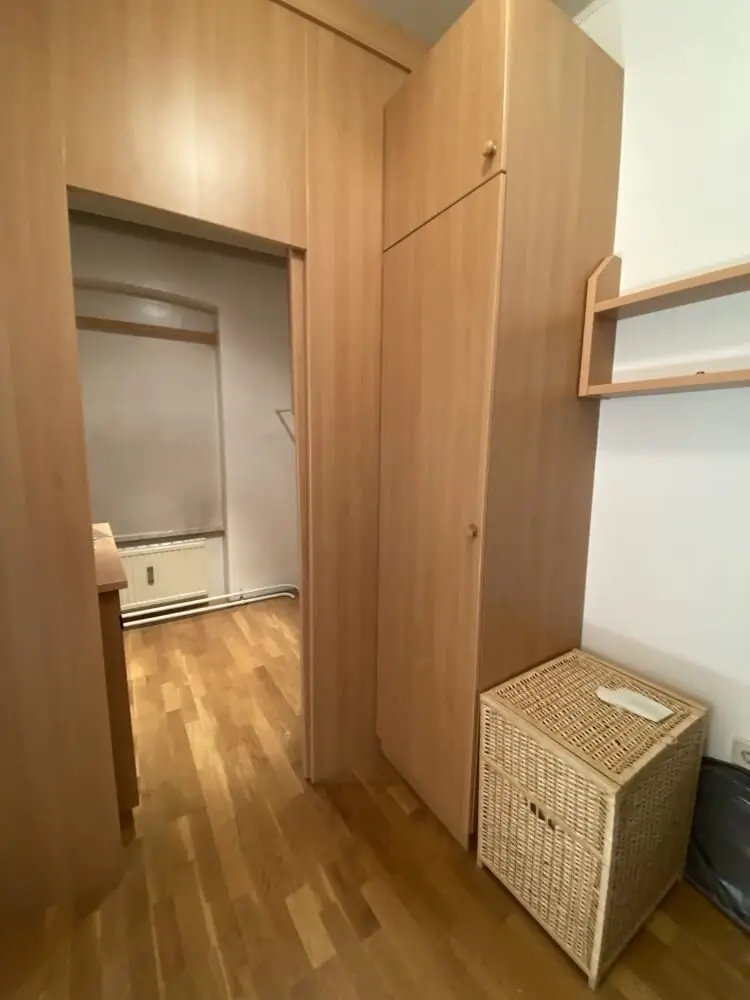 Beautiful 3-room apartment with kitchen and balcony directly by Schloss Eggenberg and FH Joanneum in Georgigasse