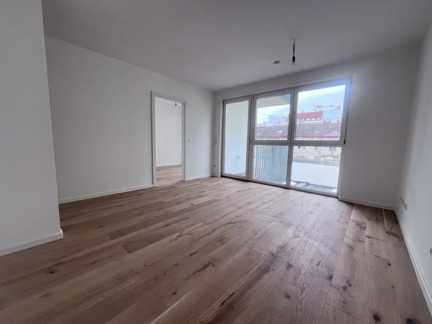 Gut vermietbare Wohnung nahe U-Bahn mit hofseitigem Balkon