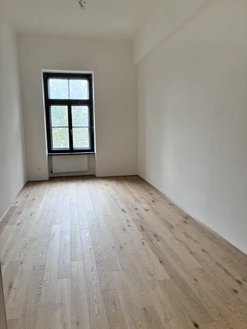 Graz near main station: First occupancy after RENOVATION! Charming 1-room apartment with good public transport connections
