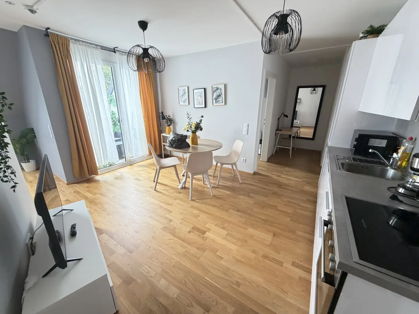 Vollmöblierte Wohnung modern ausgestattet in ruhiger Lage