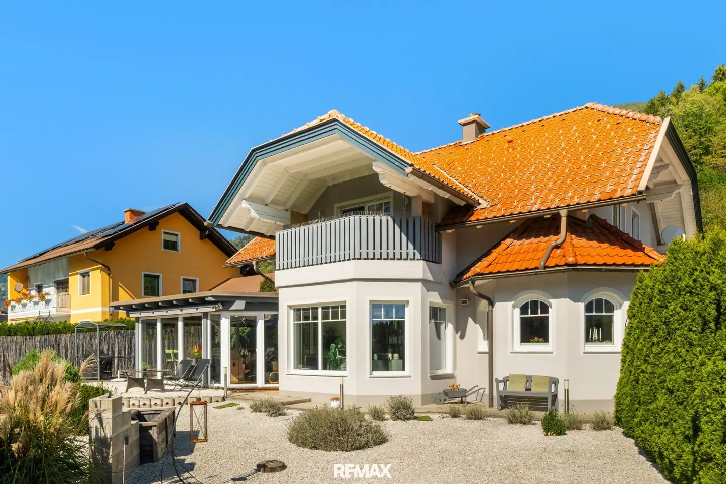 Stylish single-family house with well-kept garden in Untertweng
