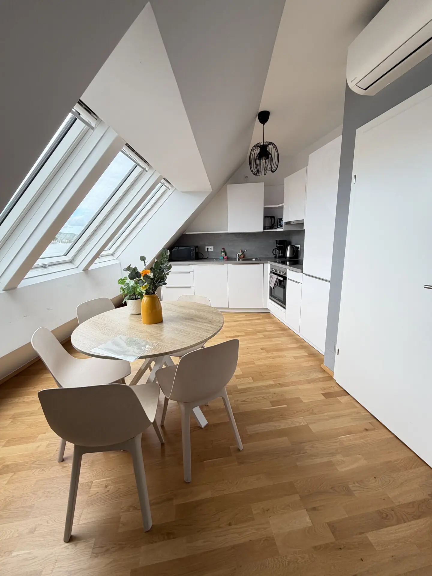 Hochwertig möblierte Wohnung in ruhiger Lage