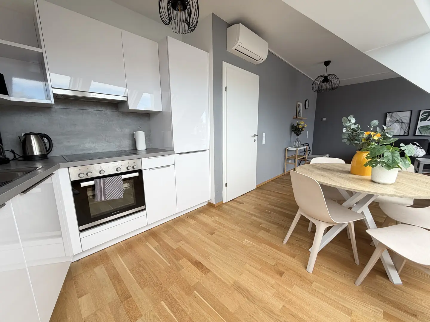 Hochwertig möblierte Wohnung in ruhiger Lage