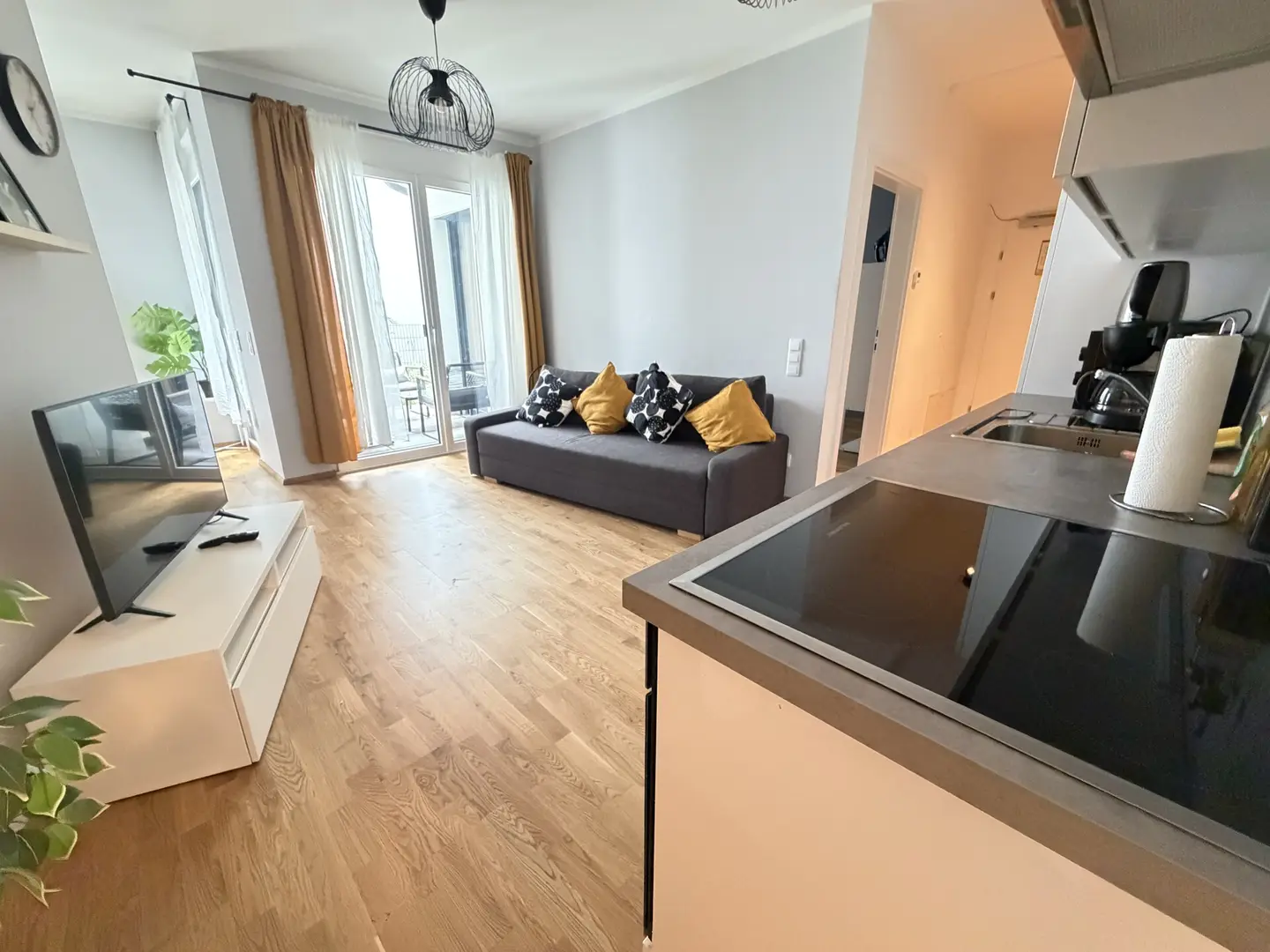 Voll möblierte Wohnung mit Garten und Aufzug