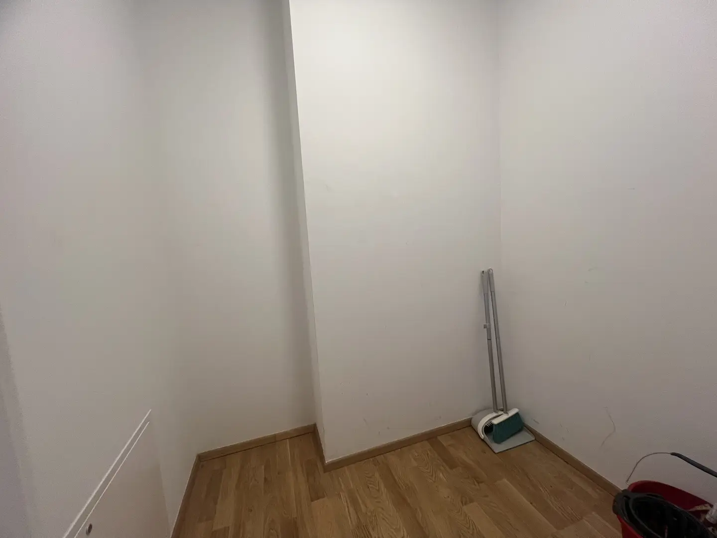 Helle Wohnung mit Terrasse und Garten vollmöbliert