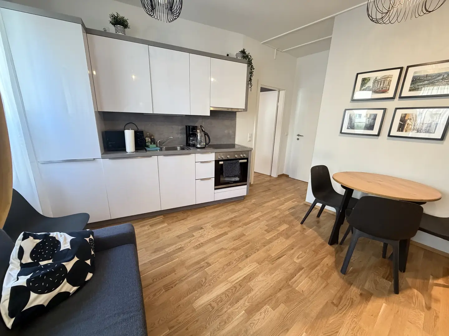 Voll möblierte Wohnung mit smartem Grundriss in Ruhelage