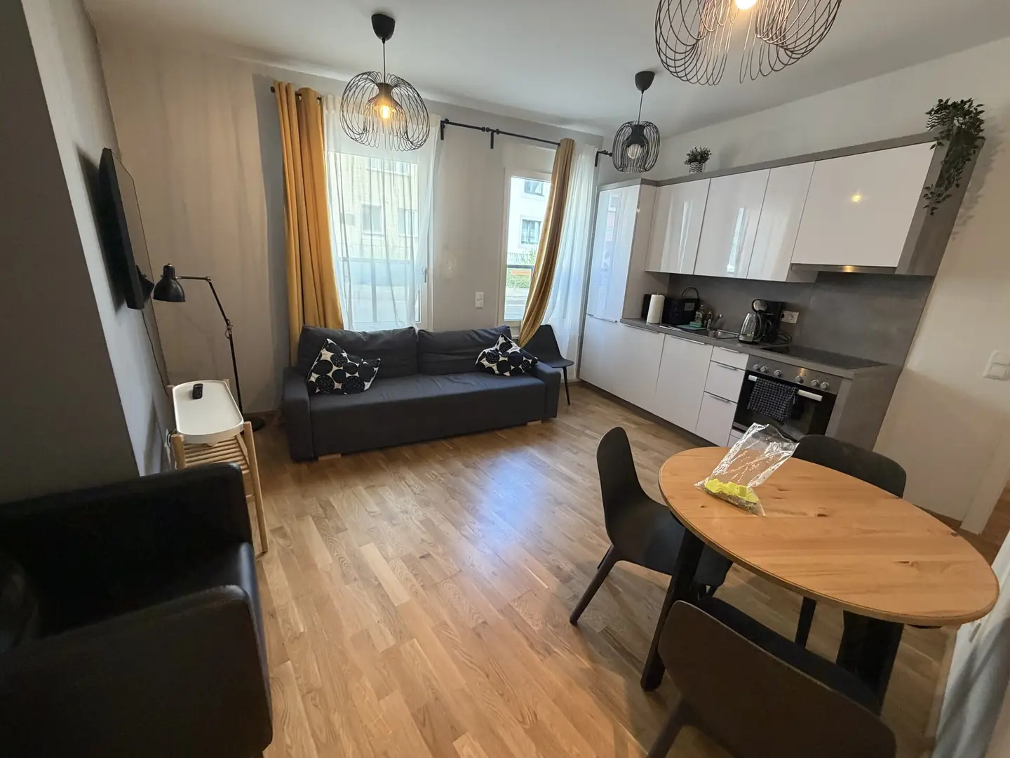 Voll möblierte Wohnung mit smartem Grundriss in Ruhelage