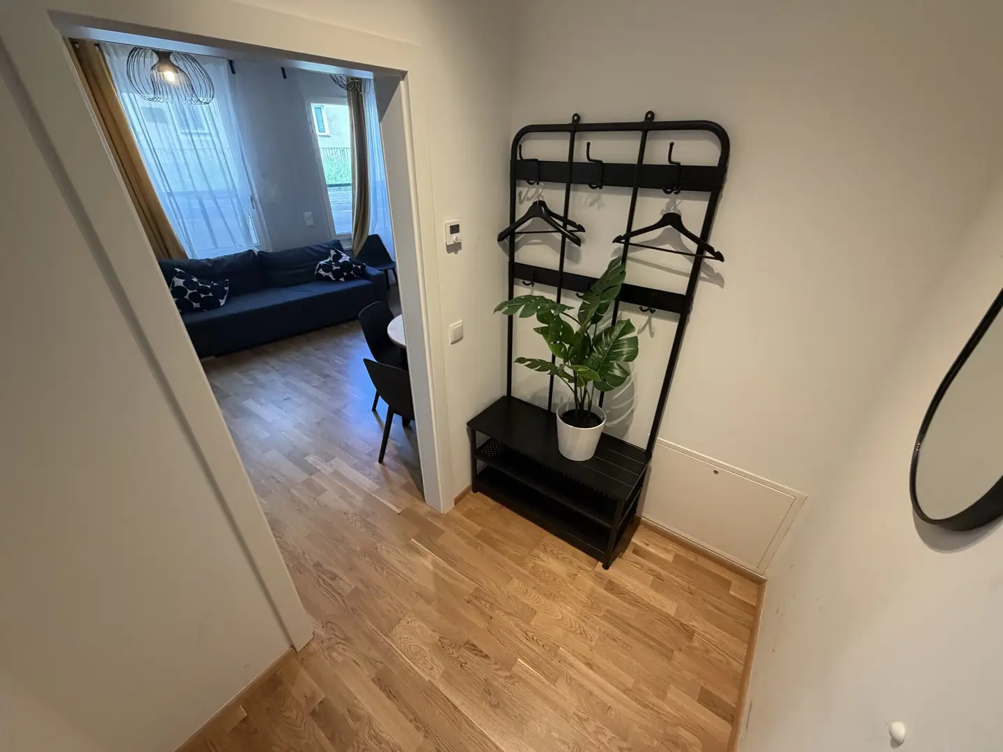 Voll möblierte Wohnung mit smartem Grundriss in Ruhelage