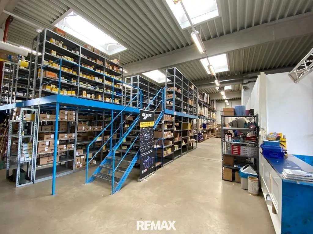 Modern commercial property for rent