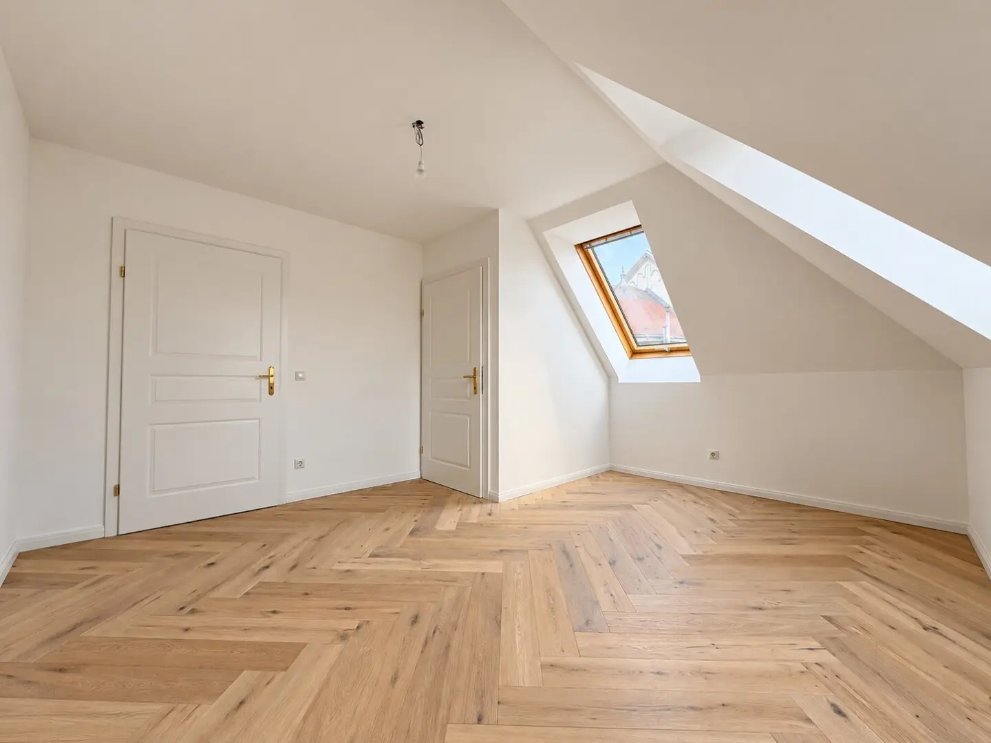 EINZIGARTIGER AUSBLICK -  ERSTBEZUG - ca. 63 m² WFL - 2 Zimmer - Terrasse