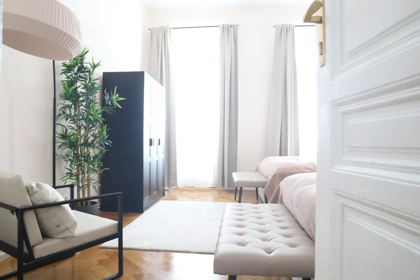 Two attractive, already approved apartments for short-term rental – 1180 Vienna