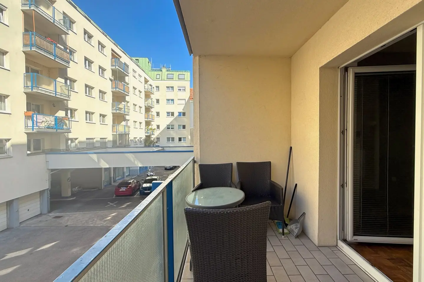 Your cozy home in Margareten: Practical 2-room apartment with balcony and great connections