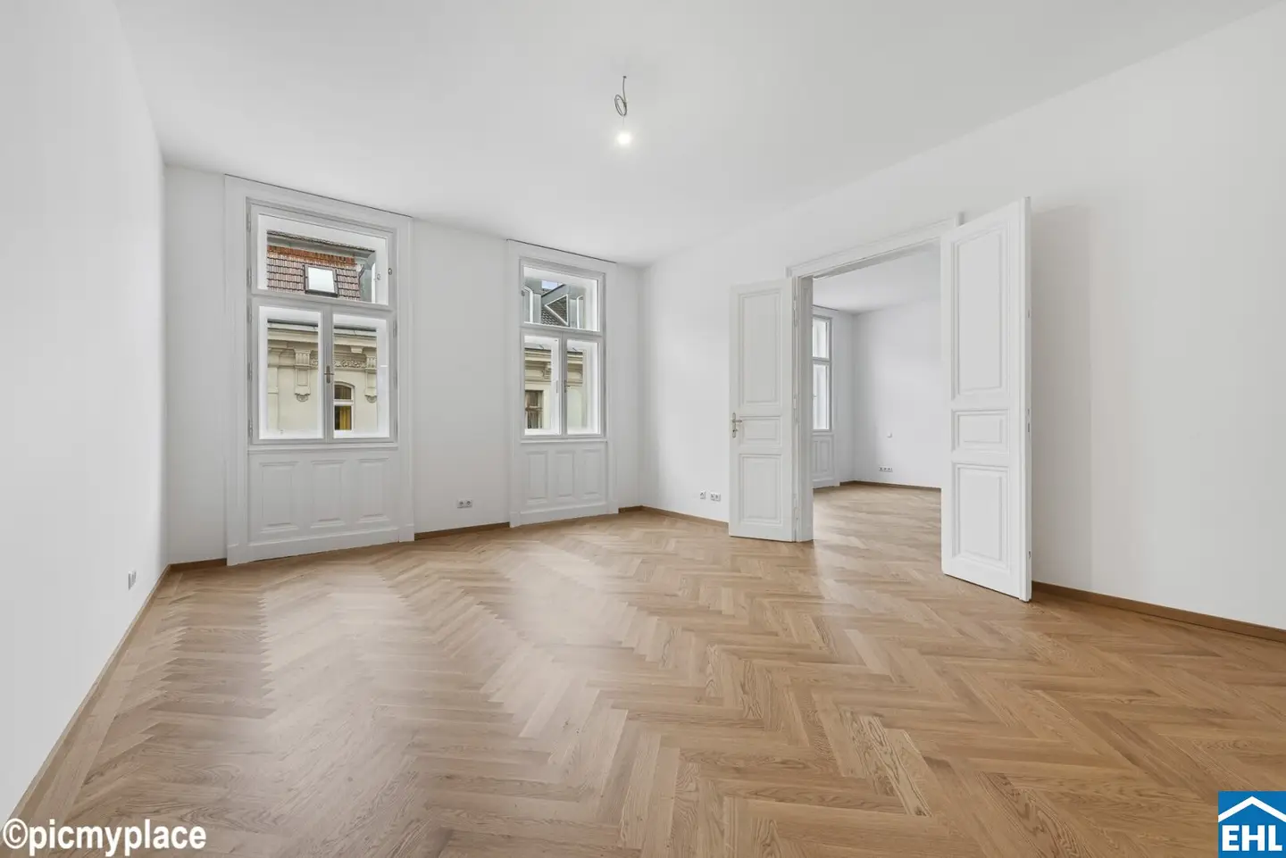 Charming period apartment with modern fittings