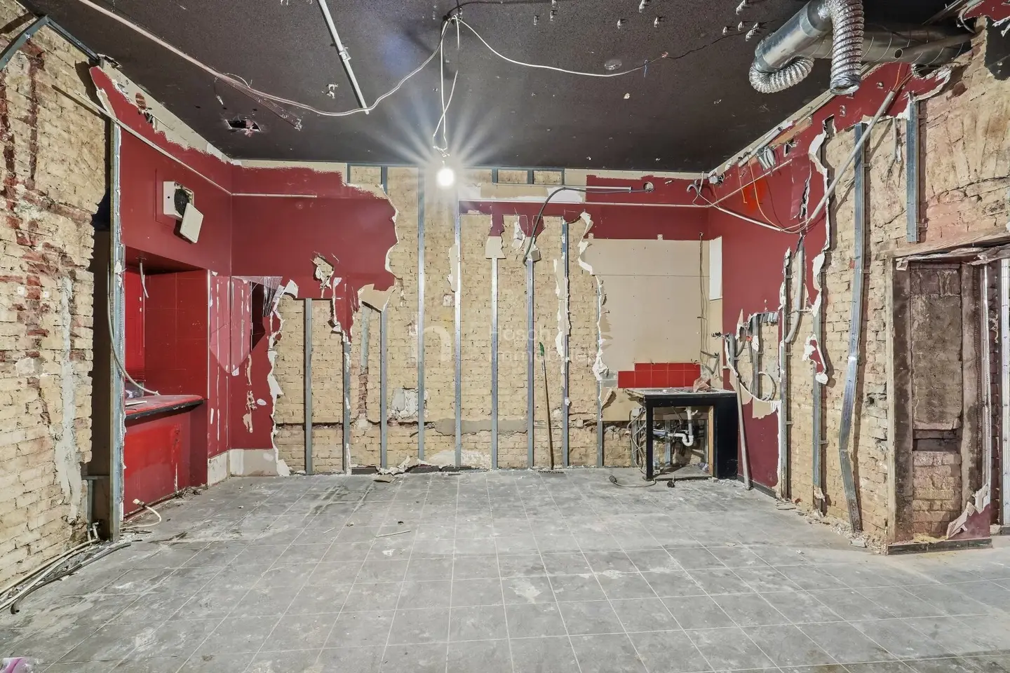 Viennese Old Building with Room for Design | Condominium and Commercial Units in 1070 Vienna