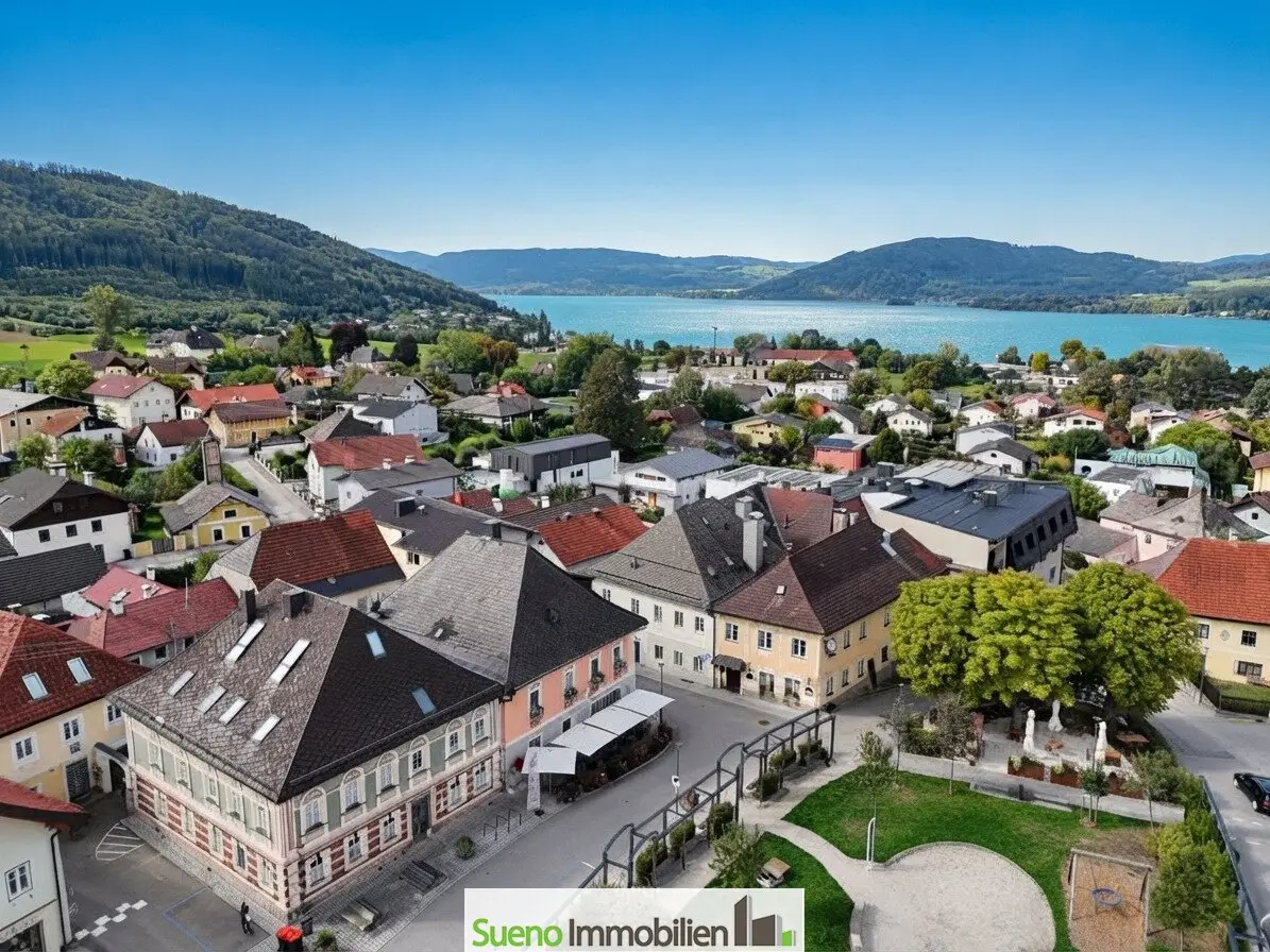 Large Residential House in TOP Location at Lake Atter - Schörfling Center