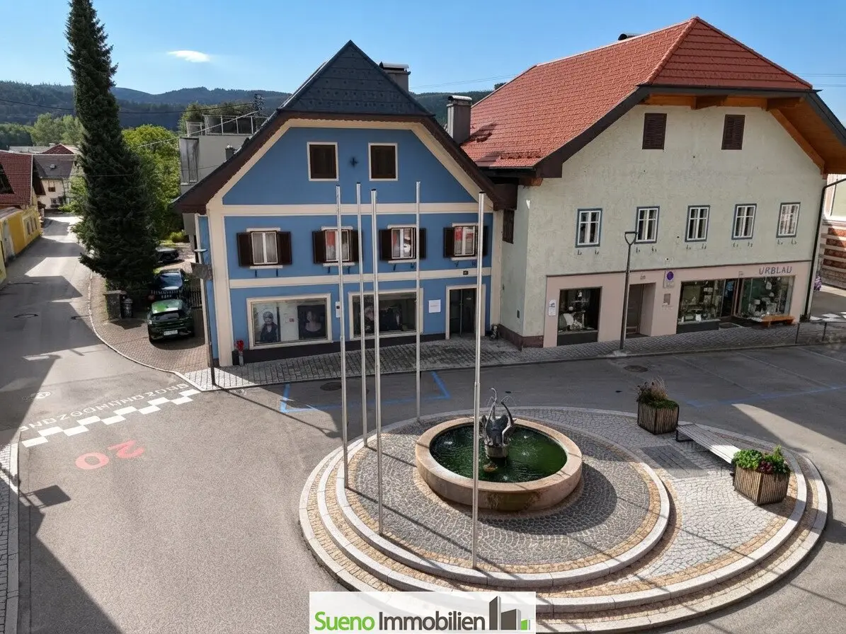 Large Residential House in TOP Location at Lake Atter - Schörfling Center
