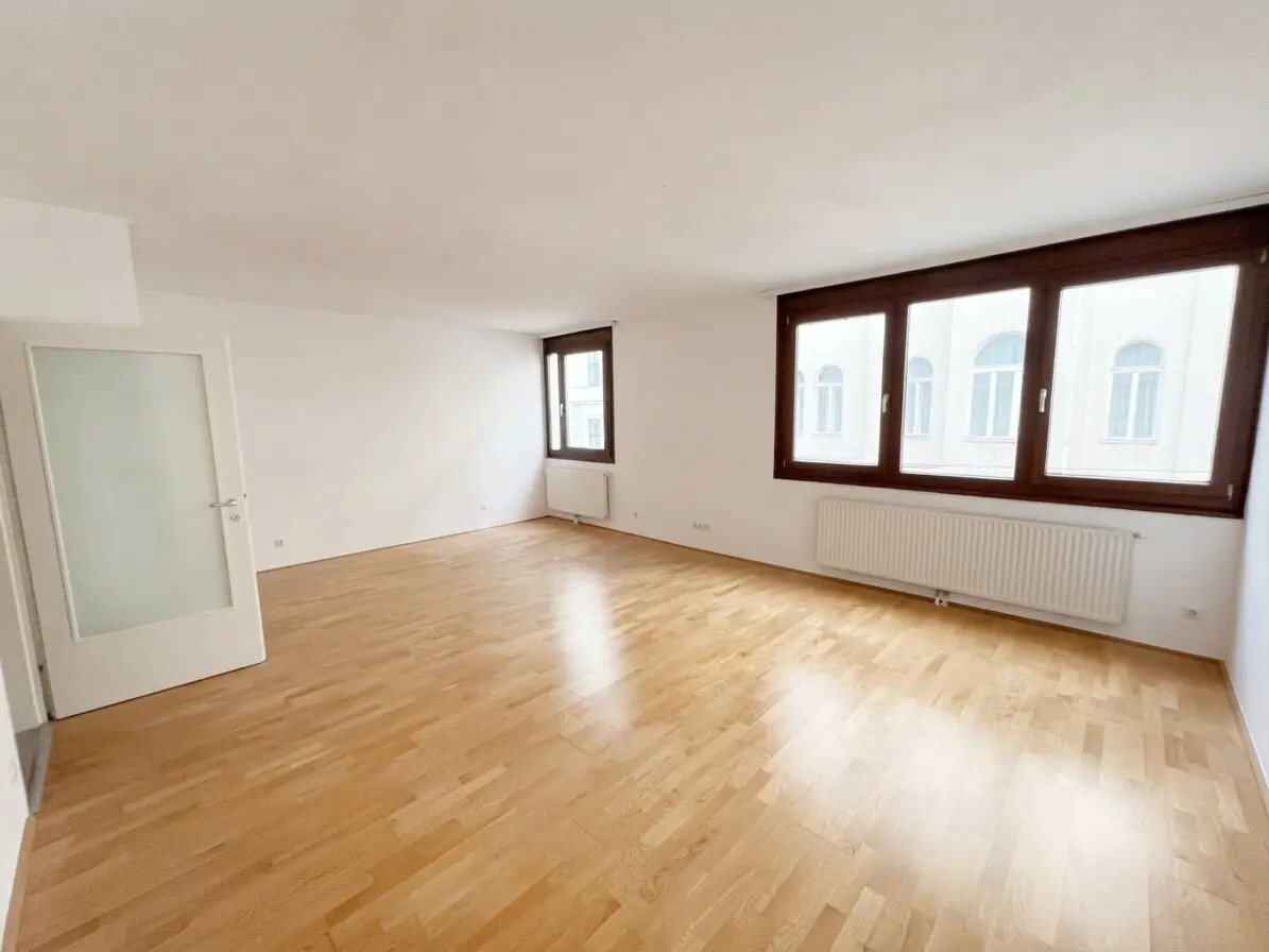 NEW! Light-filled one-room apartment in 1030 Vienna behind the Konzerthaus